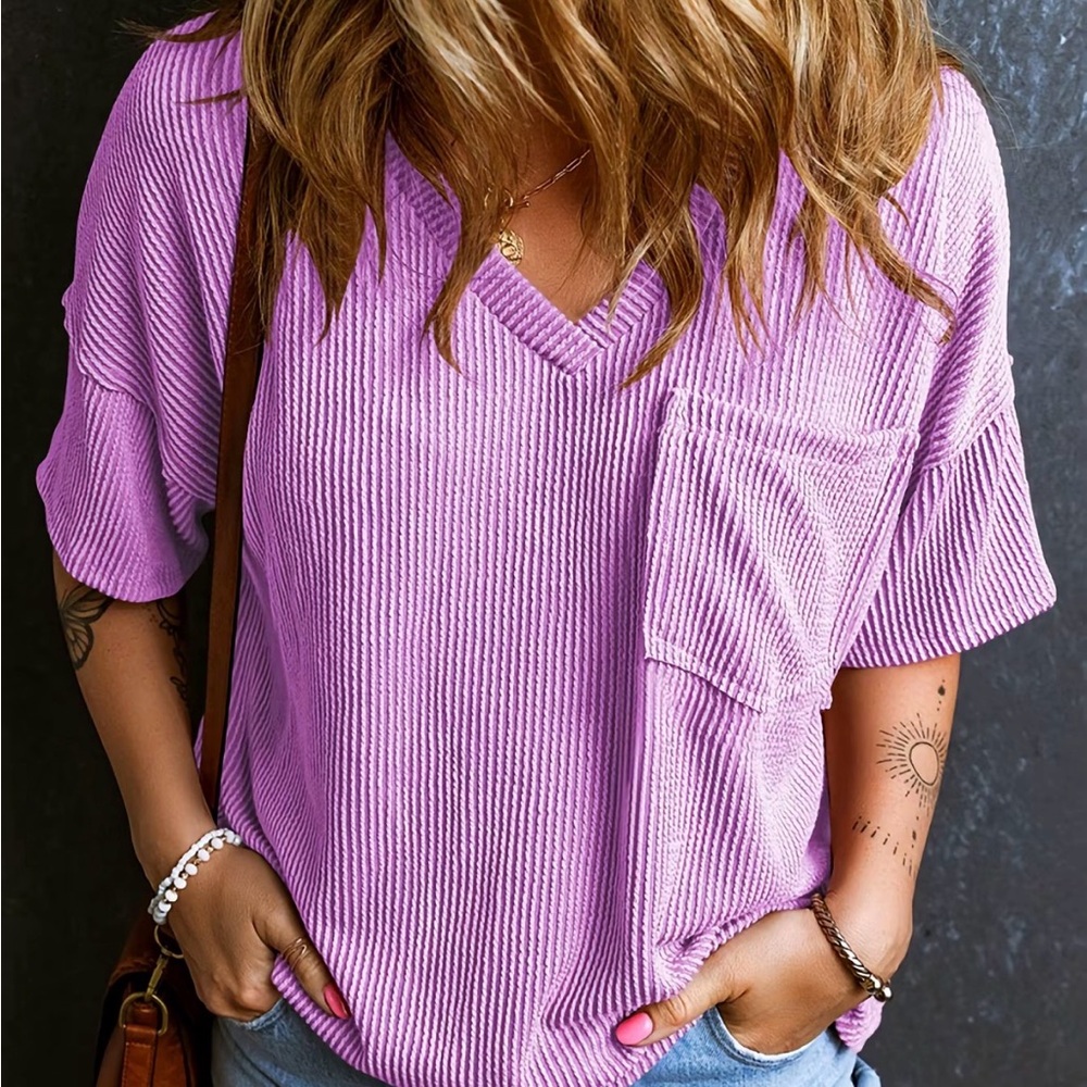 Women’s Ribbed V-Neck Pocket Top - Lilac